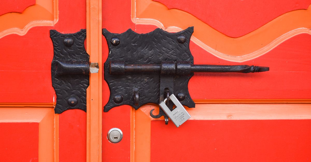 locksmith service technician — Toronto Iron Key Locksmith